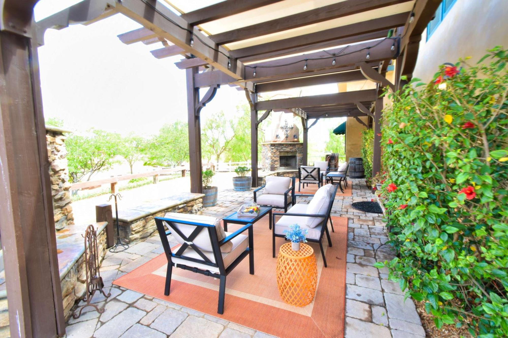 فندق Peppertree Lane Ranch -- Seven-Acre Ranch In The Heart Of Wine Country تيميكولا، ريفيرسيدي، كاليفورنيا المظهر الخارجي الصورة